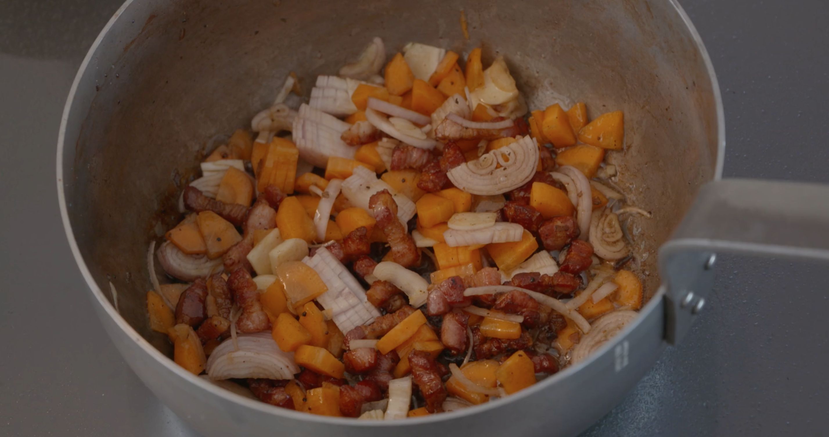 Svinemørbrad med ærter francaise8